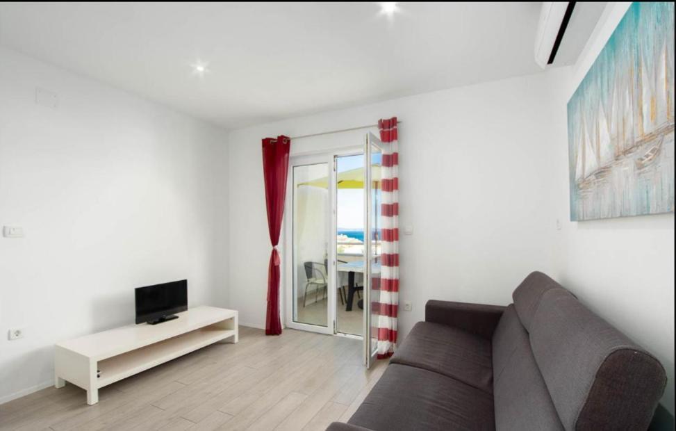 Apartment Nina Podstrana Exterior photo
